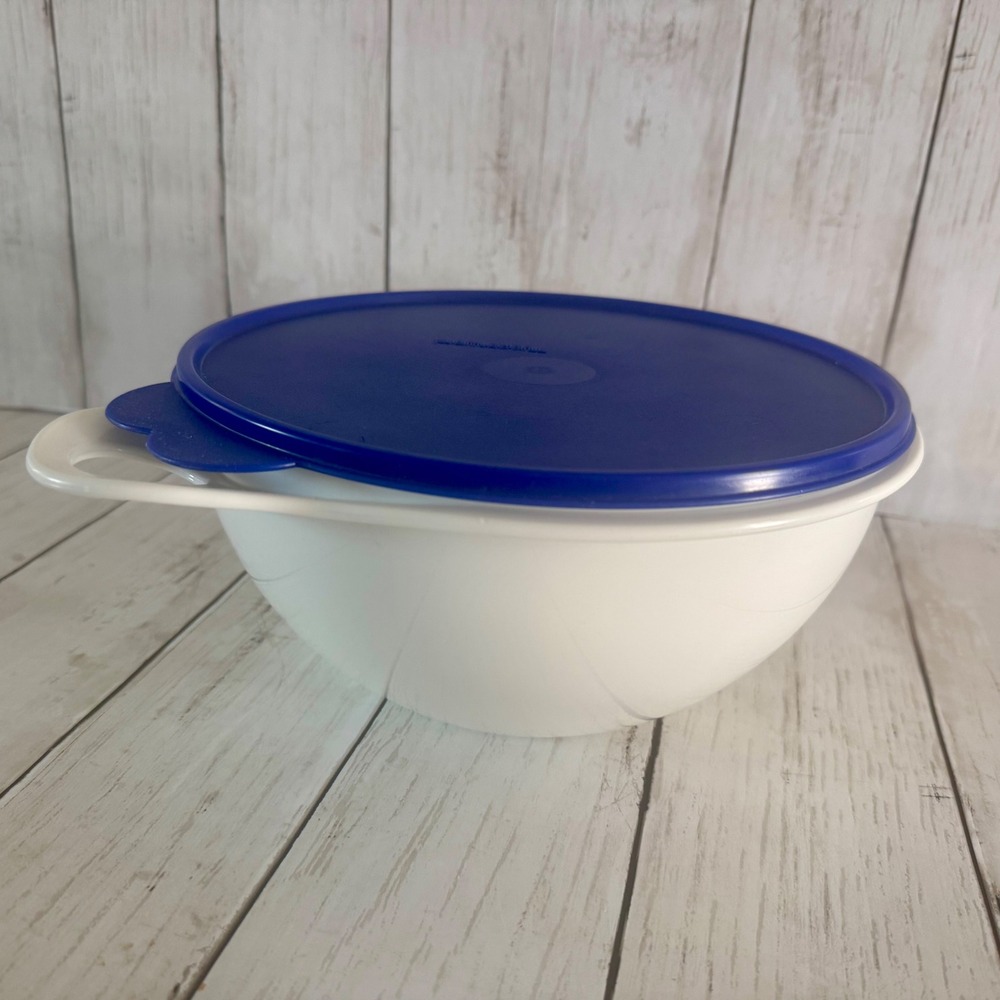 Tupperware Thatsa Bowl 12 Cup 3L White with Blue Lid 2577-B-1 Made in USA